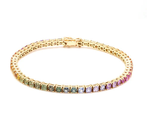 Diseño clásico en oro o plata con fancy diamonds multicolor — Amelia Maia.