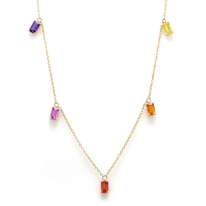 Collar minimalista con diamantes fancy multicolor en corte baguette — Amelia Maia.