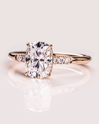 Anillo de Compromiso Oval Pavé Diamond · 1.00 ct