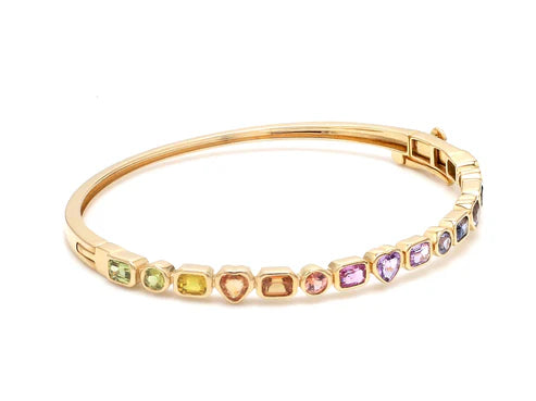 Brazalete rígido en oro 14k con diamantes de colores — Amelia Maia.