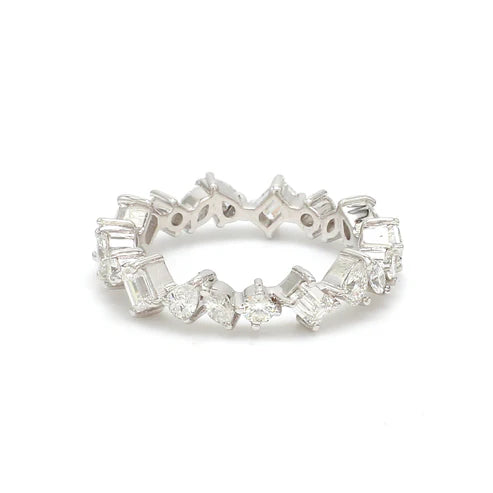 Anillo eternity con diamantes de diferentes cortes 1.10 ct — Amelia Maia.