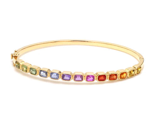 Brazalete Rainbow Emerald Cut con fancy diamonds de laboratorio en oro 14k — Amelia Maia.